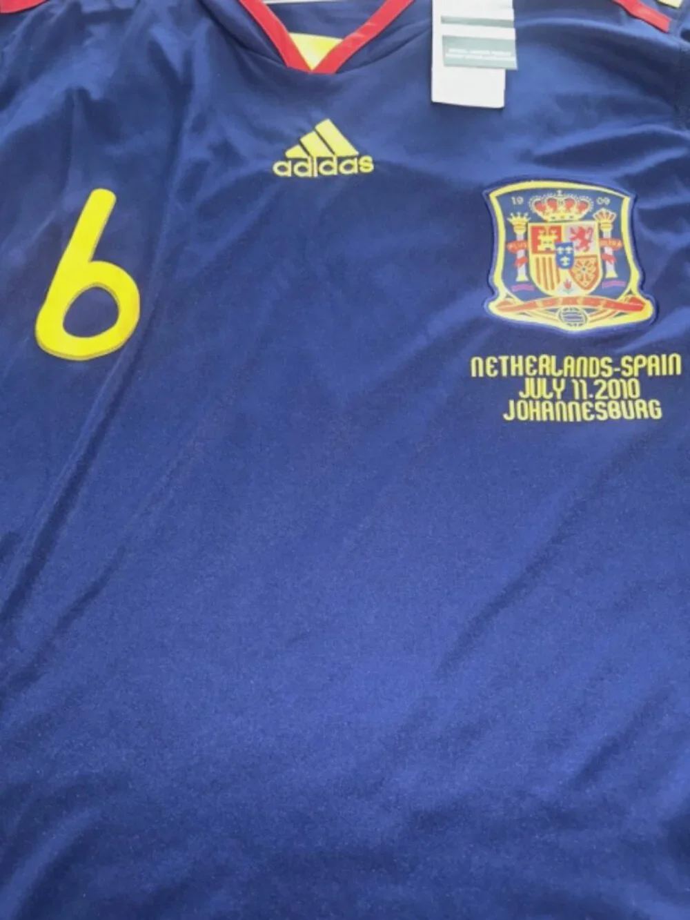 🔥 Spain 2010 World Cup Final Jersey – Andrés Iniesta #6 – BRAND NEW w/ Tags